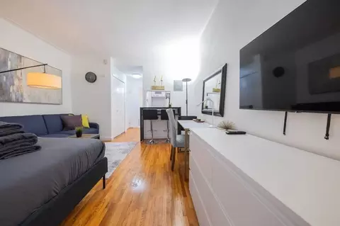 200 E 11th St, New York, NY 10003
