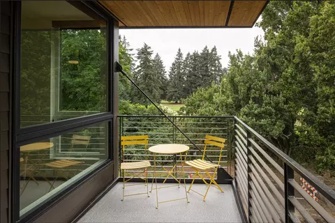 185 Fairway Loop, Eugene, OR 97401