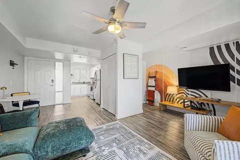 1207 E 8th St, Tempe, AZ 85281