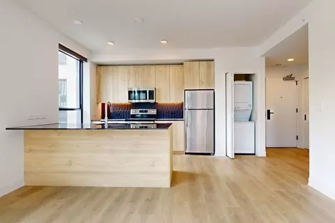 1025 E Armour Blvd, Kansas City, MO 64109