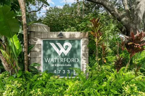 4733 W Waters Ave, Tampa, FL 33614 photo 2