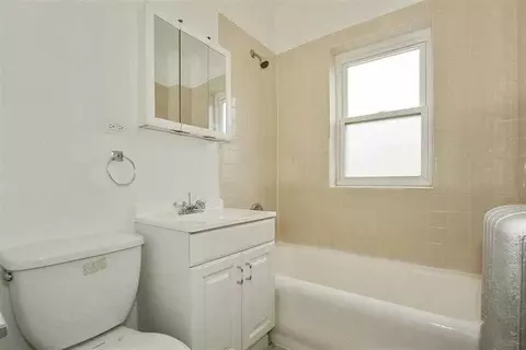 1742 E 72nd St, Chicago, IL 60649 photo 5