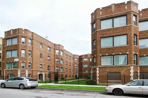 1742 E 72nd St, Chicago, IL 60649