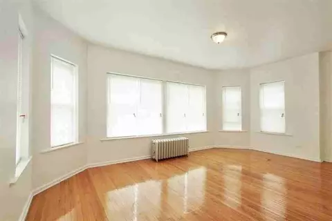 1742 E 72nd St, Chicago, IL 60649 photo 2