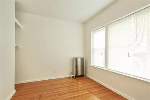 1742 E 72nd St, Chicago, IL 60649 photo 4