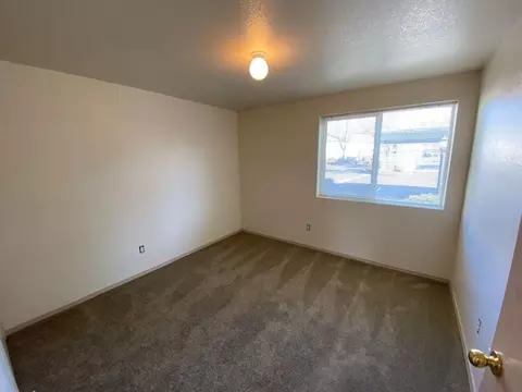 540 Wallace Rd NW, Salem, OR 97304