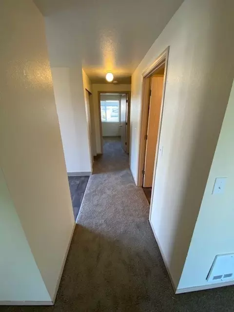 540 Wallace Rd NW, Salem, OR 97304