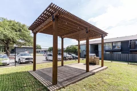 2704 S Cockrell Hill Rd, Dallas, TX 75211 photo 25