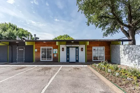 2704 S Cockrell Hill Rd, Dallas, TX 75211 photo 13