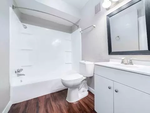 2704 S Cockrell Hill Rd, Dallas, TX 75211 photo 4