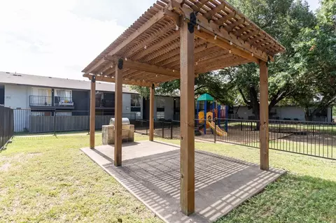 2704 S Cockrell Hill Rd, Dallas, TX 75211 photo 28