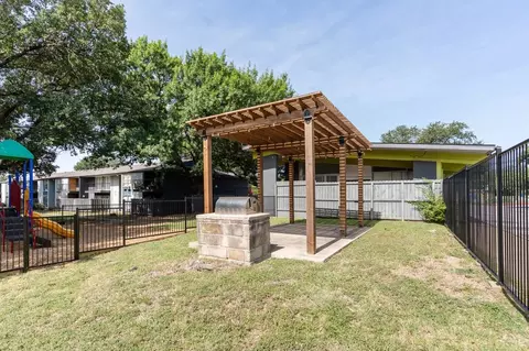2704 S Cockrell Hill Rd, Dallas, TX 75211 photo 26
