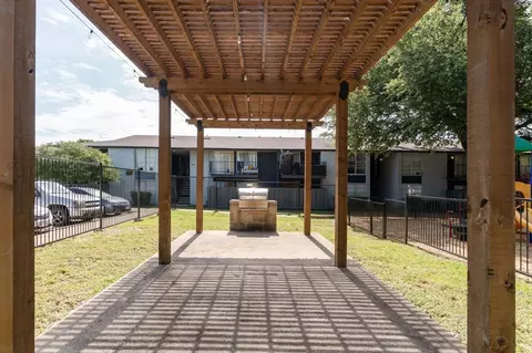 2704 S Cockrell Hill Rd, Dallas, TX 75211 photo 29