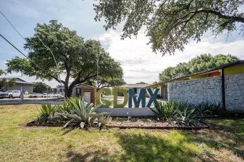 2704 S Cockrell Hill Rd, Dallas, TX 75211 photo 18