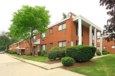 4015 Rocky River Dr, Cleveland, OH 44135