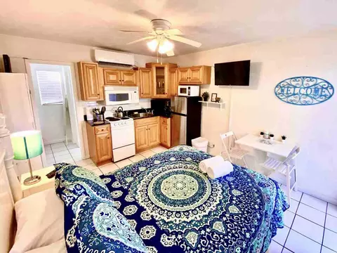 322 Oregon St, Hollywood, FL 33019