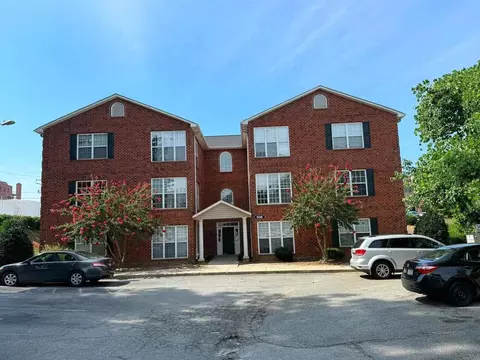 906 Howard St, Greensboro, NC 27403