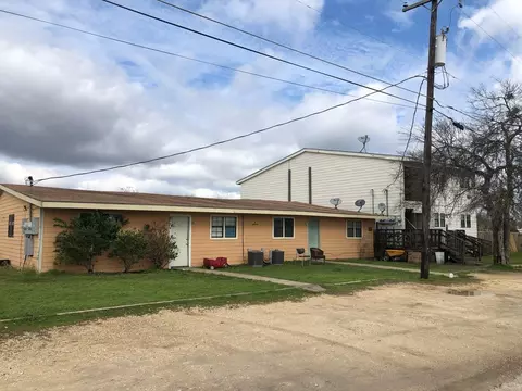 107 E Marrion St, Itasca, TX 76055