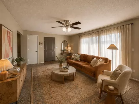 7620 Shawnee Mission Pkwy, Overland Park, KS 66202