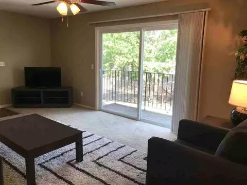7620 Shawnee Mission Pkwy, Overland Park, KS 66202