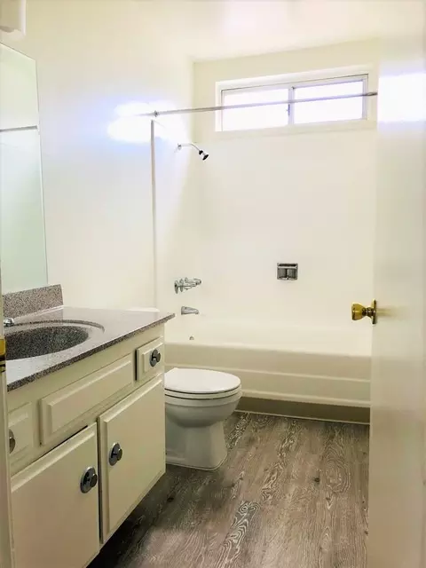 Redlands Oasis, Redlands, CA 92374 photo 7