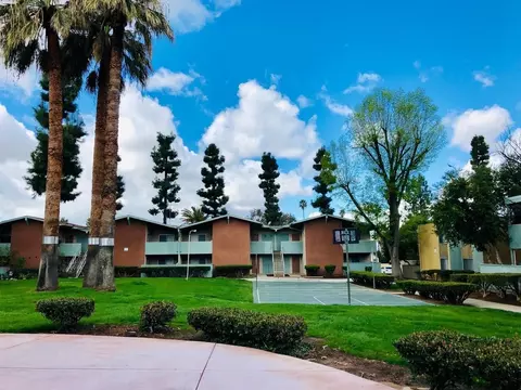 Redlands Oasis, Redlands, CA 92374 photo 8