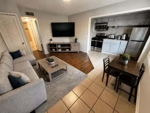 3027 Chicago St, Omaha, NE 68131
