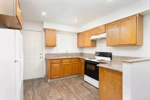1205 E Powell Blvd, Gresham, OR 97030 photo 6