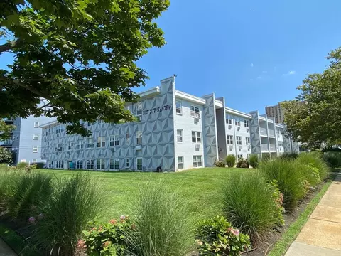 8 Th Ave, Asbury Park, NJ 07712