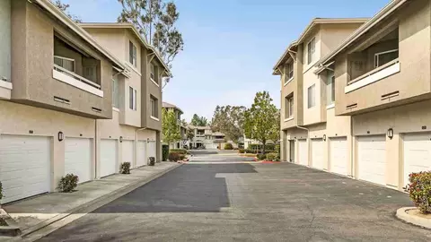 27800 Mcbean Pkwy, Valencia, CA 91354 photo 4