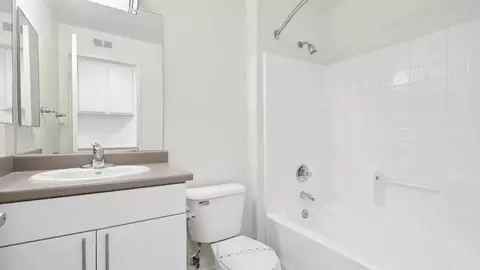 27800 Mcbean Pkwy, Valencia, CA 91354 photo 8