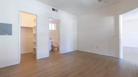 27800 Mcbean Pkwy, Valencia, CA 91354 photo 37