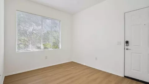 27800 Mcbean Pkwy, Valencia, CA 91354 photo 12