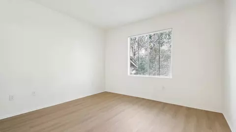 27800 Mcbean Pkwy, Valencia, CA 91354 photo 9