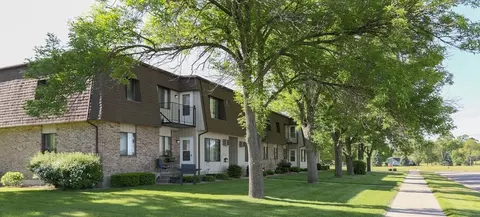 917 Silver Lake Dr, Portage, WI 53901