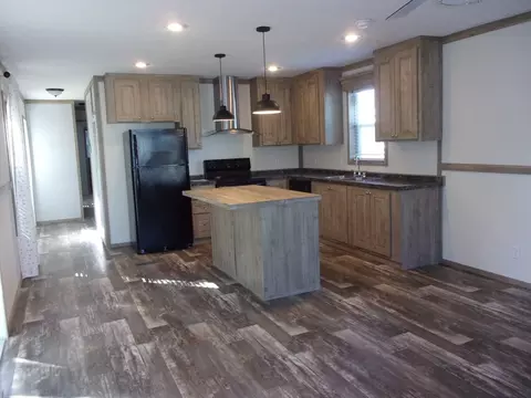 108 Skyline Dr, Ashville, OH 43103