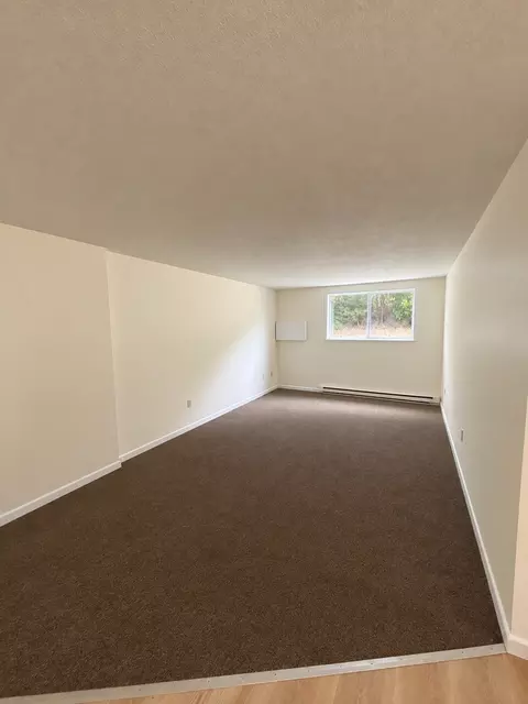 2064 Phillips Rd, New Bedford, MA 02745
