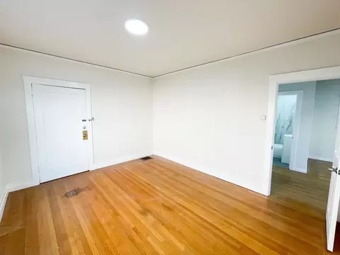 351 Palm Ave, Oakland, CA 94610