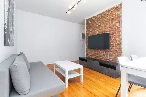 200 E 11th St, New York, NY 10003