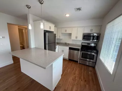 428 N 40th St, Omaha, NE 68131