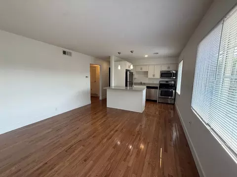 428 N 40th St, Omaha, NE 68131