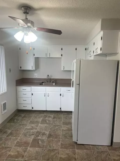 1601 Savage Rd NE, Salem, OR 97301
