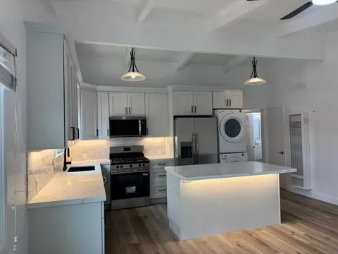 1401 Manhattan Beach Blvd, Manhattan Beach, CA 90266
