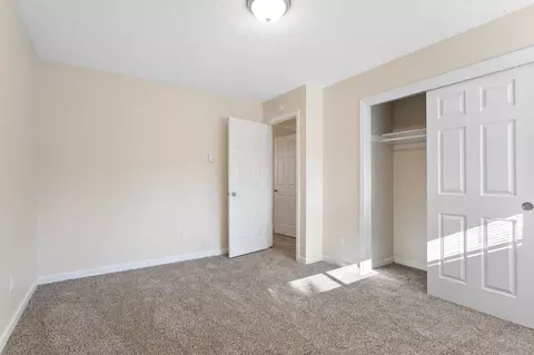 16520 NE Glisan St, Portland, OR 97230
