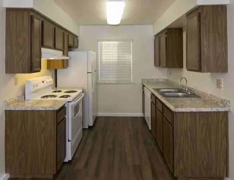 505 Villa Ave, Clovis, CA 93612