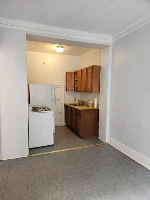 5465 S Everett Ave, Chicago, IL 60615 photo 2