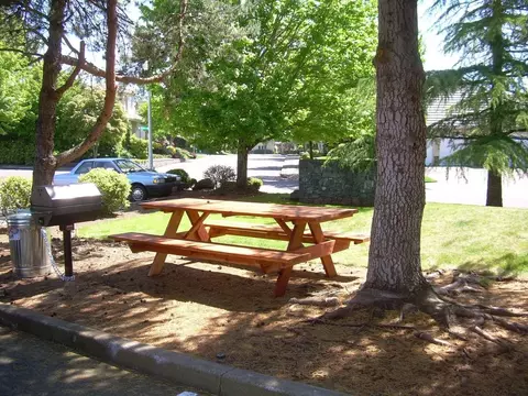 808 Pool St, Eugene, OR 97401 photo 5