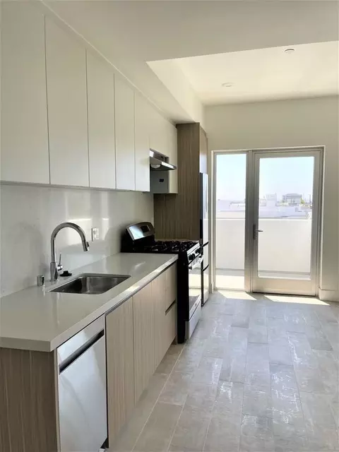 11272 Nebraska Ave, Los Angeles, CA 90025