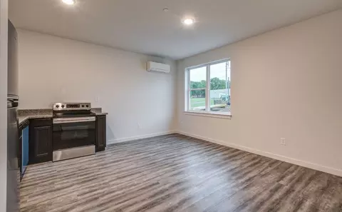 712 Main St, Clarksville, TN 37040