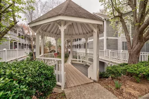 2916 Chapel Hill Rd, Durham, NC 27707